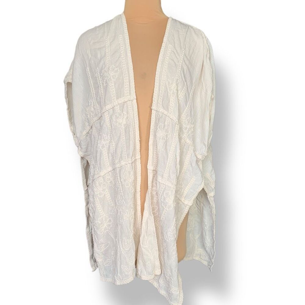 Chico’s White Embroidered Boho Floral Kimono Open Front Drape Cardigan One Size